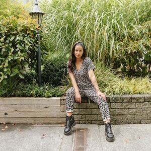 Smash + Tess Grey Leopard Patterned Jumpsuit Nwot!